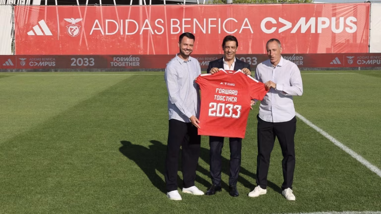Benfica przedłuża umowę z adidasem do 2033 roku
