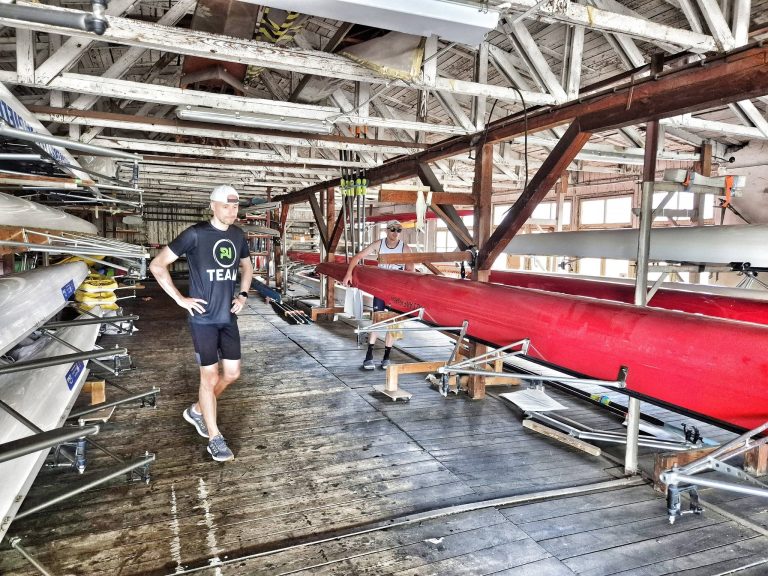 Od hulajnogi do mikro marki osobistej. Jak Tomasz Banach przez 10 lat budował ergobanan2024?