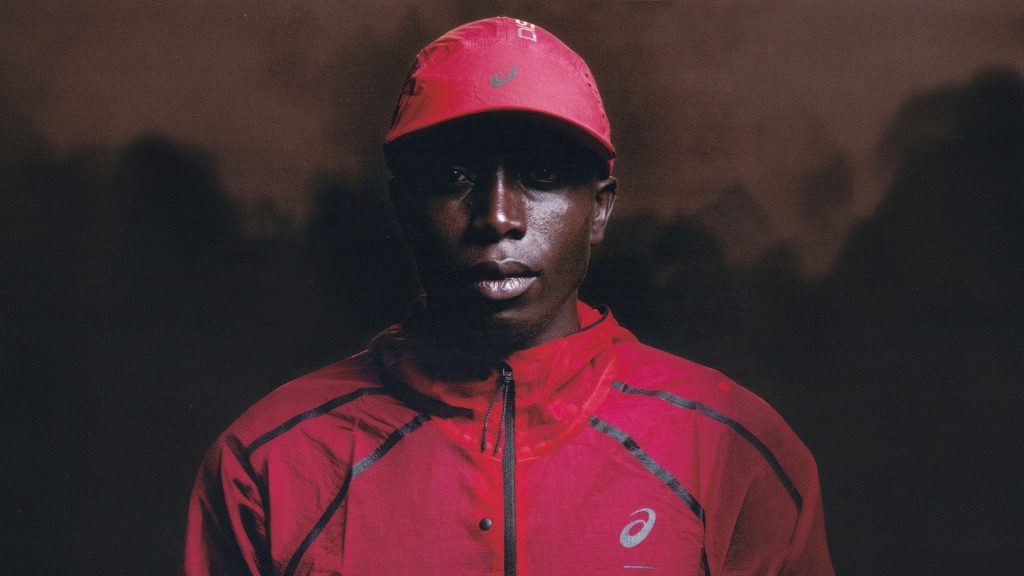 Inspirowana miejscem, w którym rodzą się mistrzowie. ASICS i ©DISTANCE prezentują wspólną kolekcję odzieży i obuwia