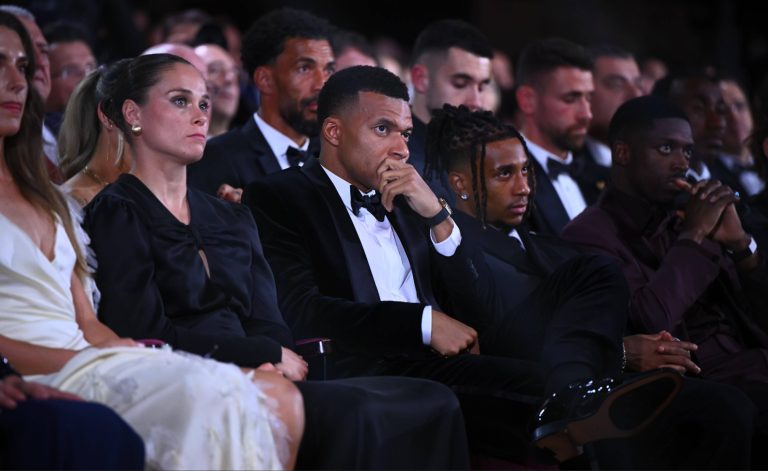 Ewa Pajor mbappe-lottin kylian Olise Michael Dembele Ousmane FOOT REMISE BALLON D OR 2026 2026 CEREMONIE REMISE BALLON D OR LONDON PALLADIUM THEATRE LONDRES ANGLETERRE 26/10/2026 GARNIER ETIENNE LONDRES LONDON PALLADIUM THEATRE GermanyxJapanxUKxFrancexBelgiumxOUT *** Mbappé, Lottin, Kylian Olise, Michael Dembélé, Ousmane FOOTBALL 2026 BALLON D OR AWARDS 2026 BALLON D OR AWARDS CEREMONY LONDON PALLADIUM THEATER LONDON, ENGLAND October 26, 2026 GARNIER ETIENNE LONDON LONDON PALLADIUM THEATER GermanyxJapanxUKxFrancexBelgiumxOUT PUBLICATIONxNOTxINxGERxFRAxBELxUKxJPN Copyright: xGARNIERxETIENNEx 2026.10.26 Londyn pilka nozna Zlota Pilka Gala Zlotej Pilki 2026 Foto IMAGO/PressFocus !!! POLAND ONLY !!!